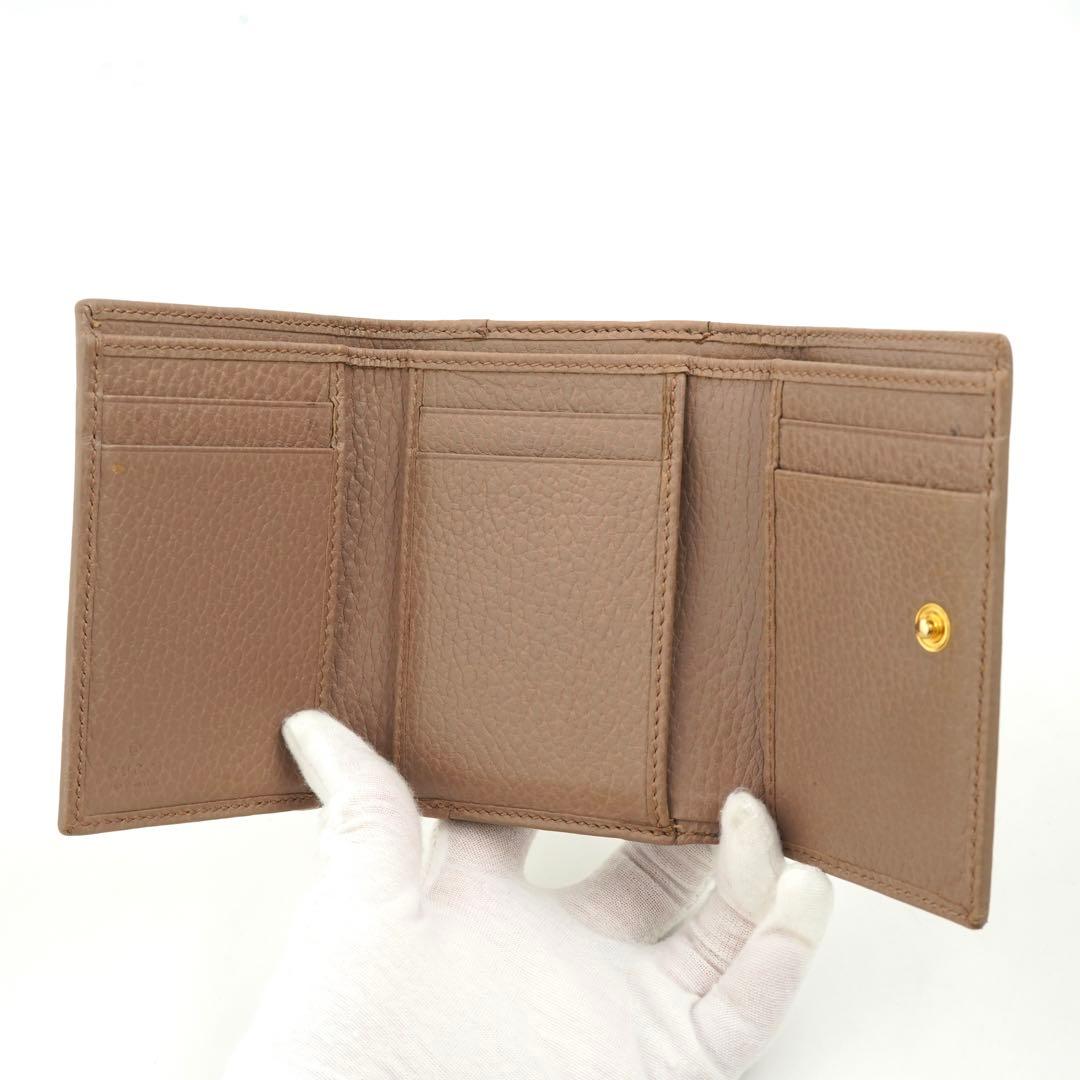 ✨未使用展示品✨GUCCI ミニ財布マーモント二つ折りエンボスロゴGG