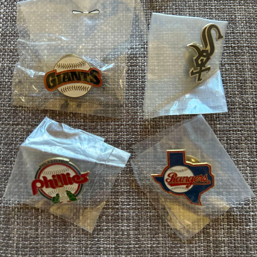 野球チームロゴピンバッジ 12個セット