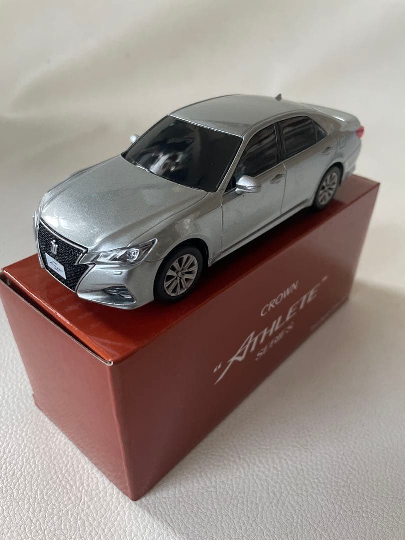 トヨタ クラウン アスリート 210系後期 色見本 ミニカー 1/30 全12色