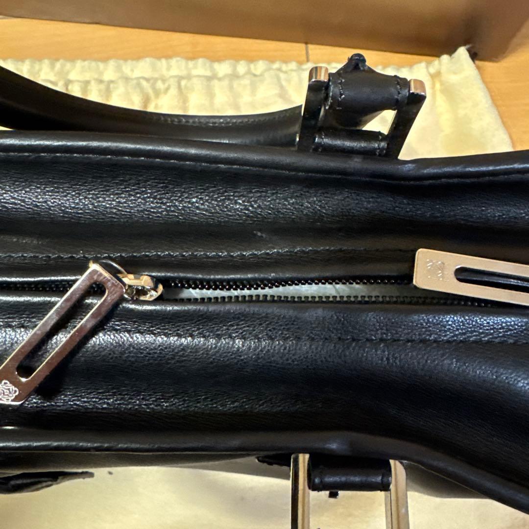 LOEWE ブラックレザー ハンドバッグ　ロエベ