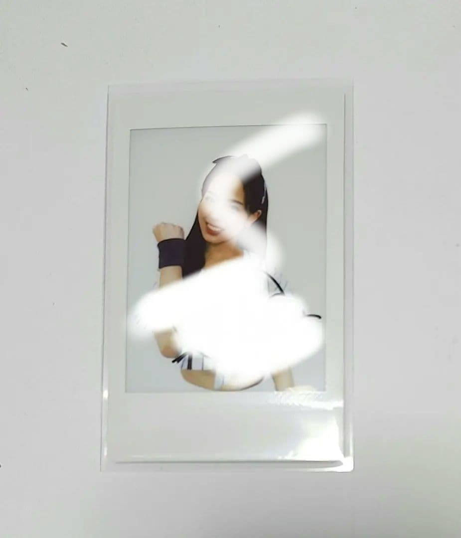 NiziU マコ 直筆サイン チェキ NiziU マコ 直筆サイン入りチェキ - メルカリ