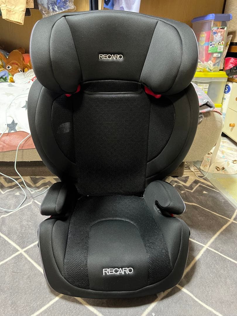 極美品　RECARO ジュニアシート ブラック