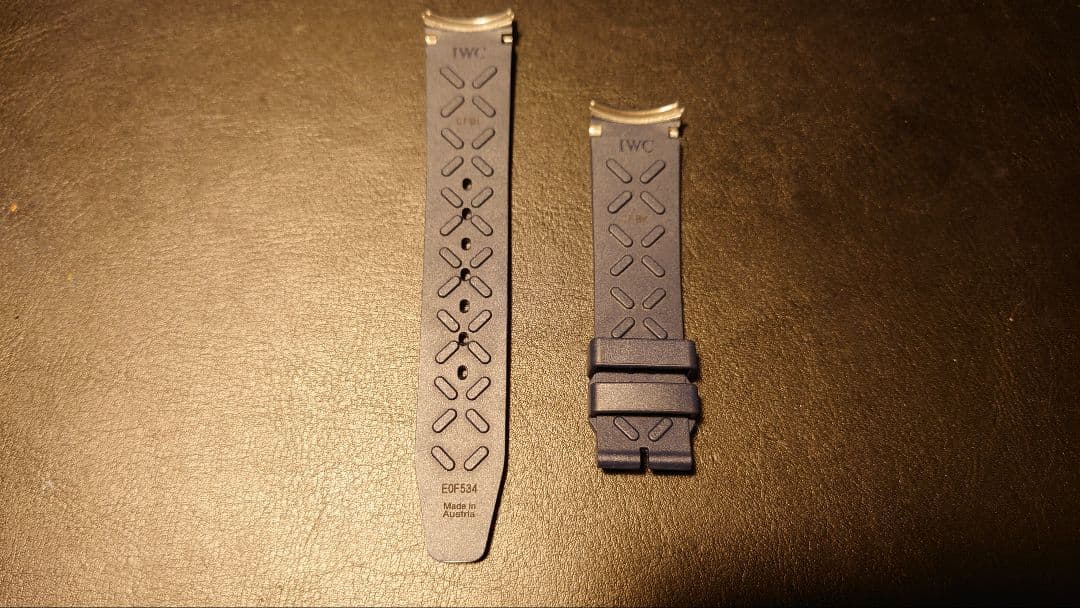 【超美品】IWC 現行ポルトギーゼ 純正ラバーベルト（ネイビー）