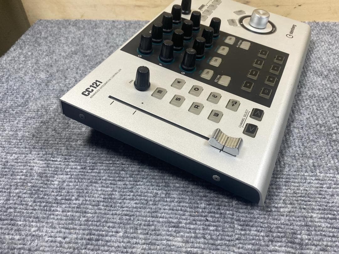 095 steinberg CC121 フィジカルコントローラー