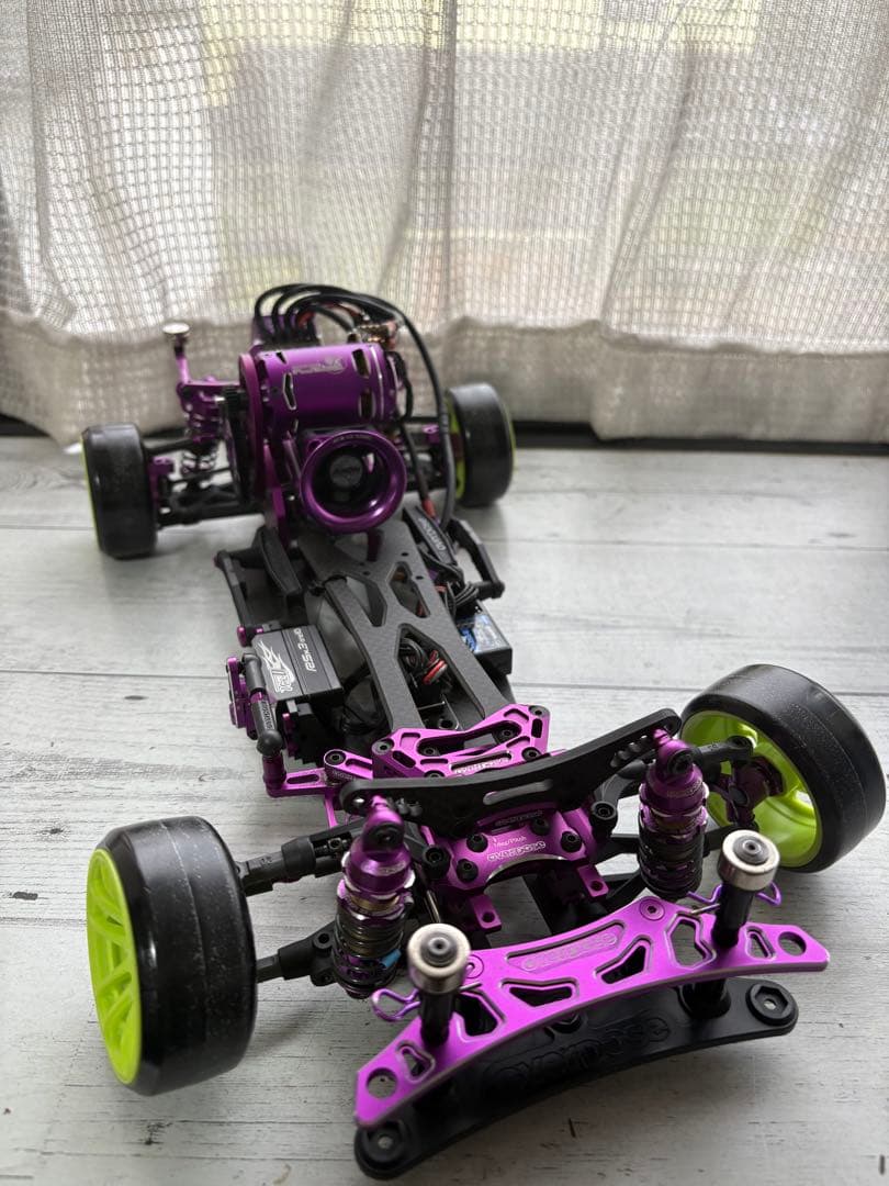 Vacula II RS シャーシキット ダンパー付きボディーはサービ