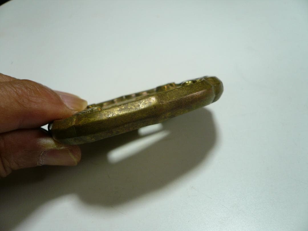 軍刀 鍔 旧日本軍 刀装具 時代物 刻印 日本刀 士官 指揮刀 将校 儀礼刀