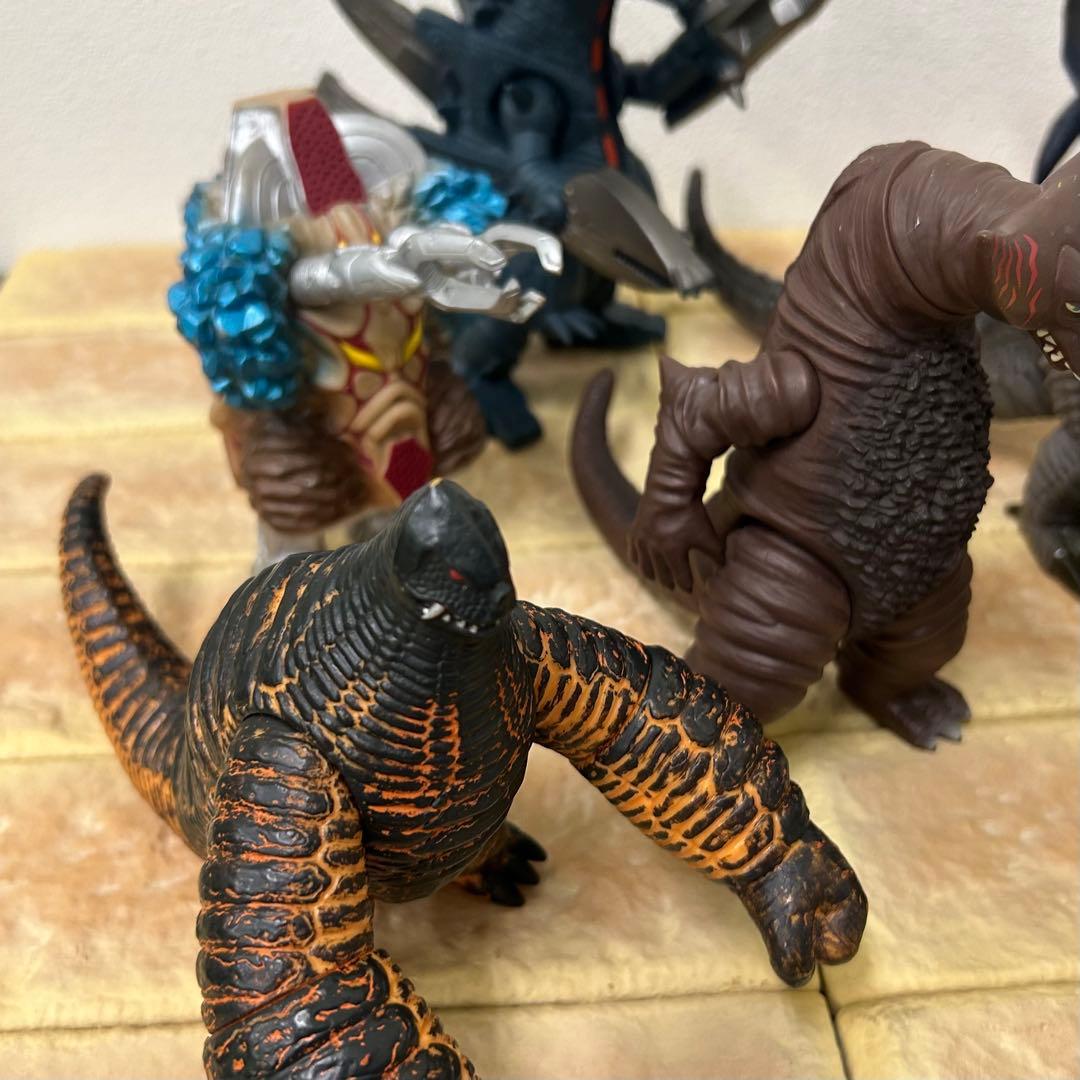 ウルトラマン　怪獣フィギュア 15体セット