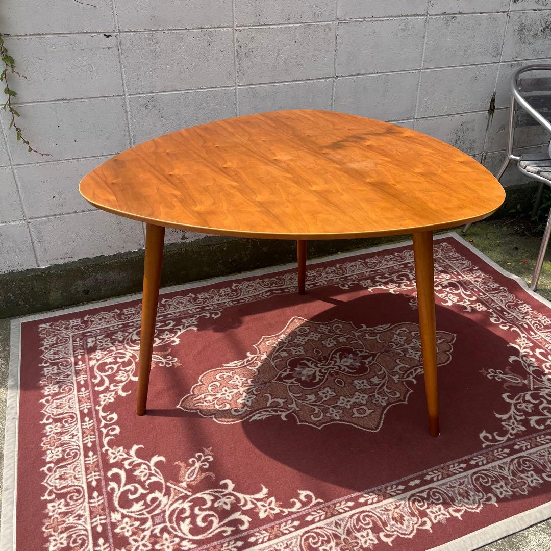 北欧デザイン◾️noce ノーチェ 木製家具 三角テーブル ダイニングテーブル