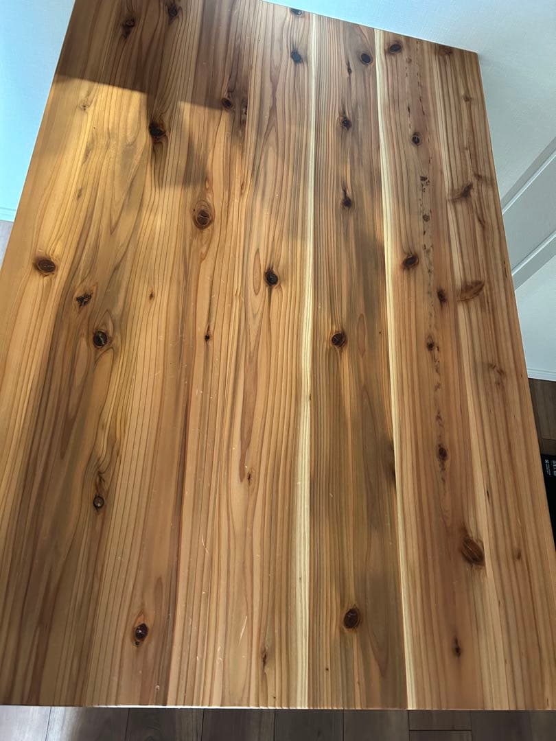 テーブル KANADEMONO