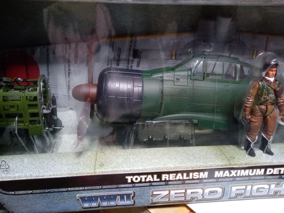 ゼロ戦フィギュア