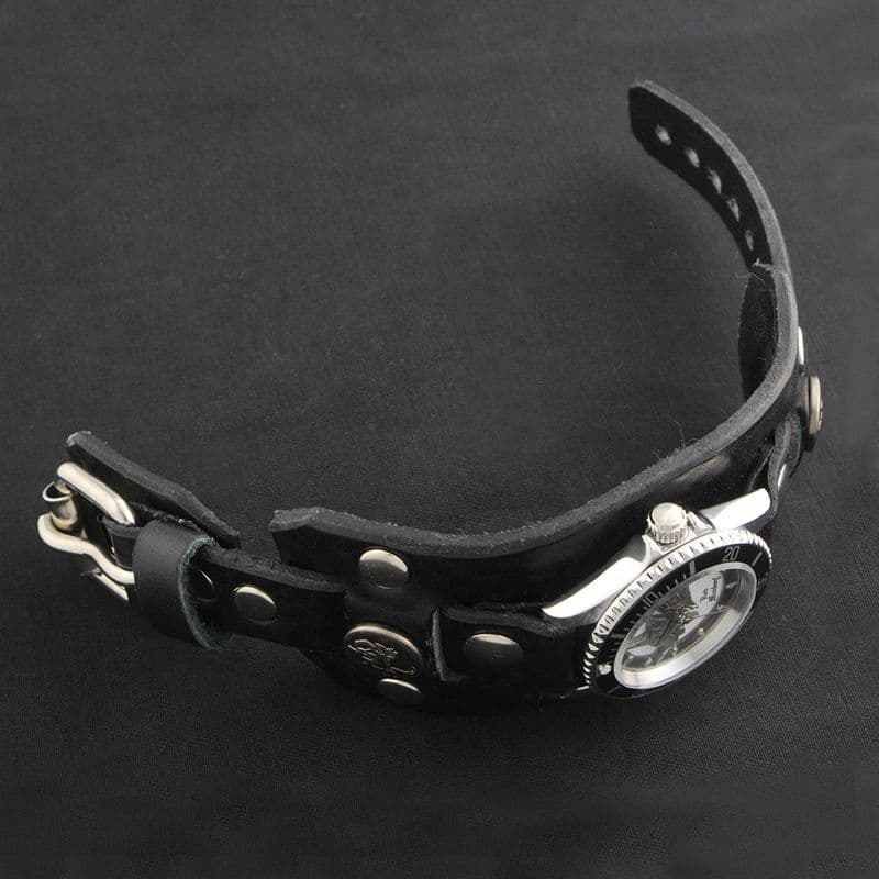 未開封 デジモンアドベンチャー オメガモン × レッドモンキー コラボ時計 黒