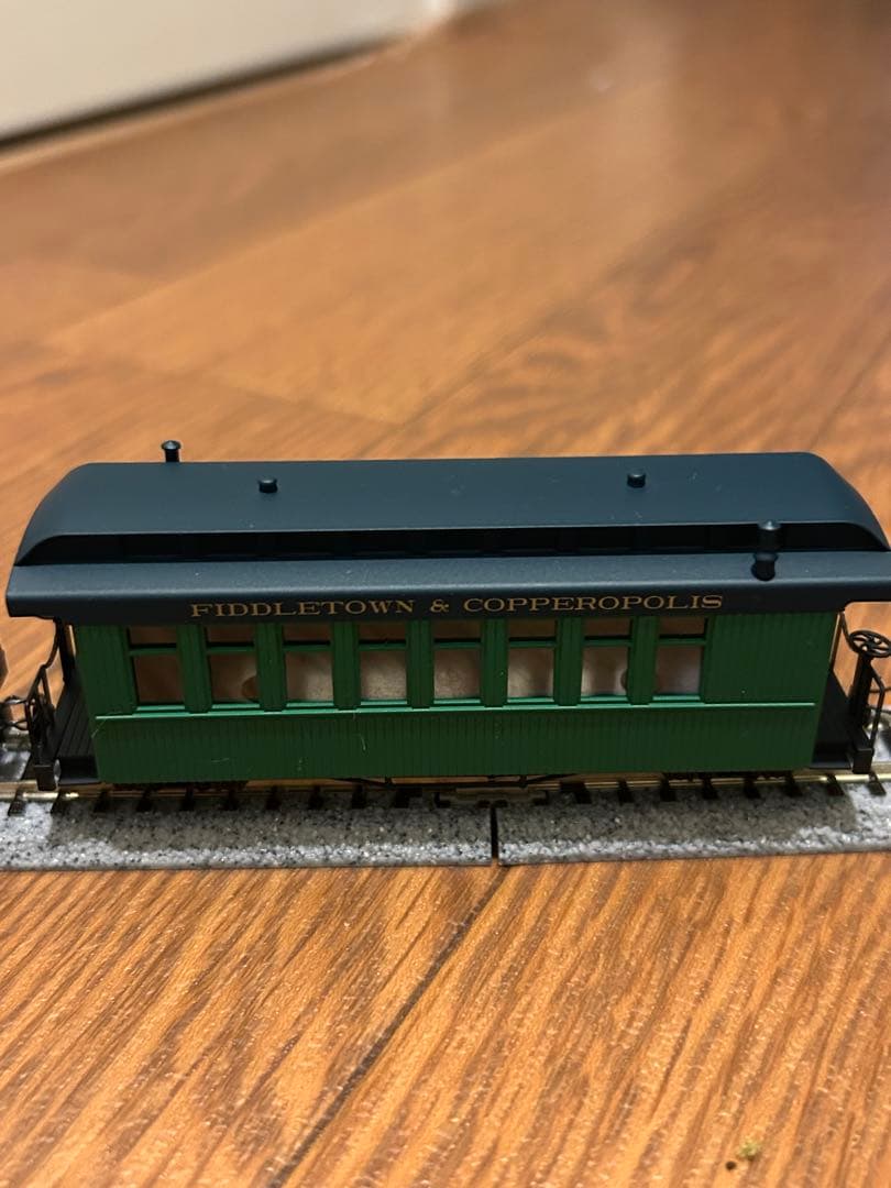 ミニトレインズ Nゲージ 蒸気機関車&客車2両