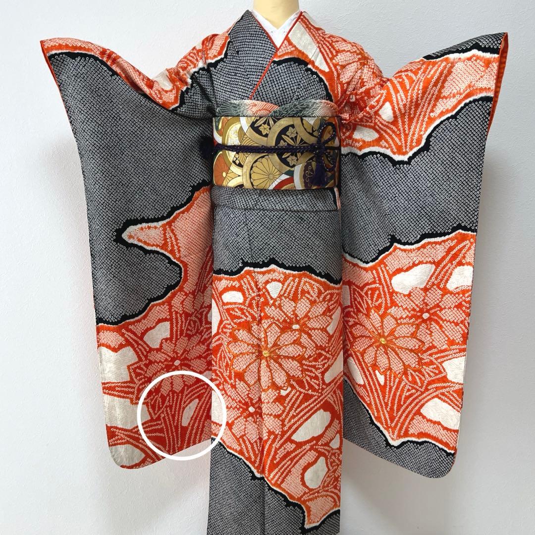104 振袖フルセット 正絹 黒 朱赤 絞り 駒刺繍 レトロ セミアンティーク