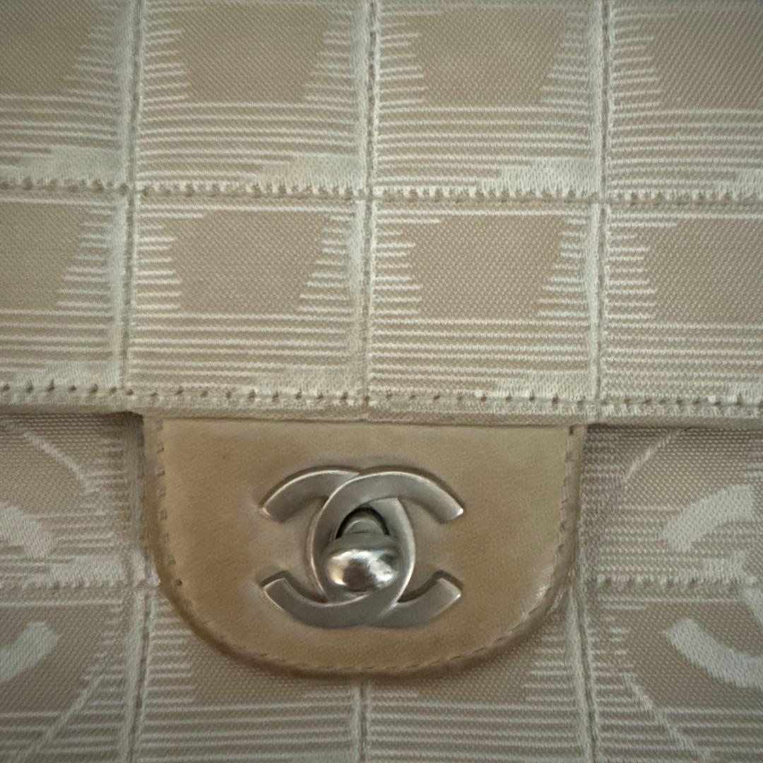 1月お値下げしてます！CHANELニュートラベルラインチェーンバッグ