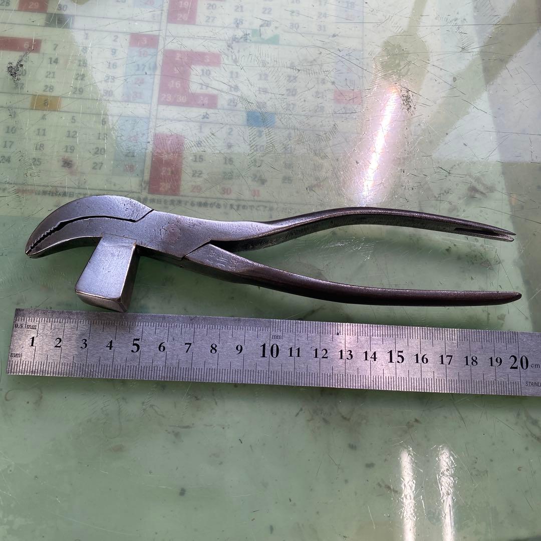 日本製ワニ靴作る道具