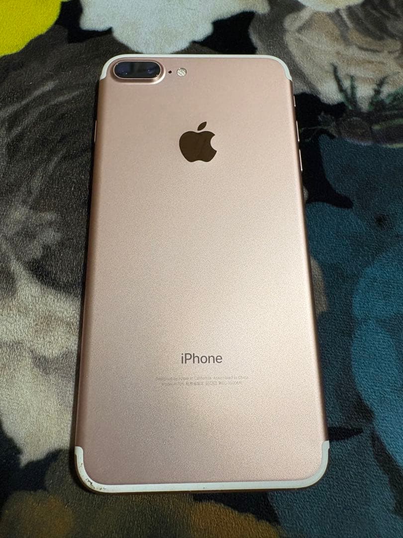 iPhone7Plus 256GBローズゴールド動作良好画面コーティング割れありの
