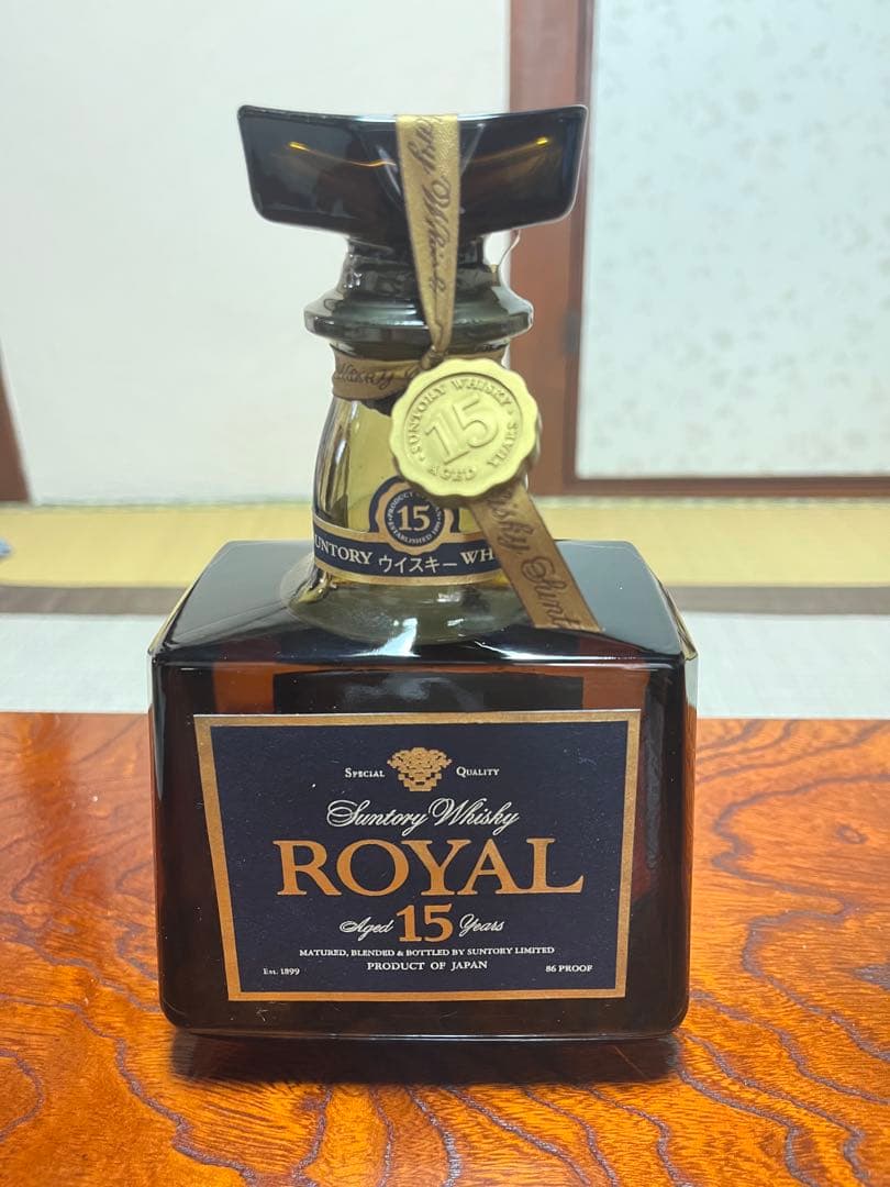 サントリー ロイヤル 15年 Amazon.co.jp: サントリー ローヤル 15年 ゴールドラベル 43度750ml 箱