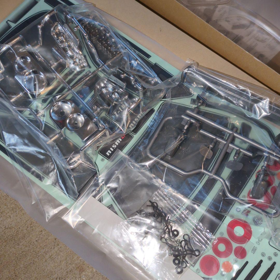 タイヤ・ホイールとカラー付きタミヤ R34 GT-R Z-tune ボディ