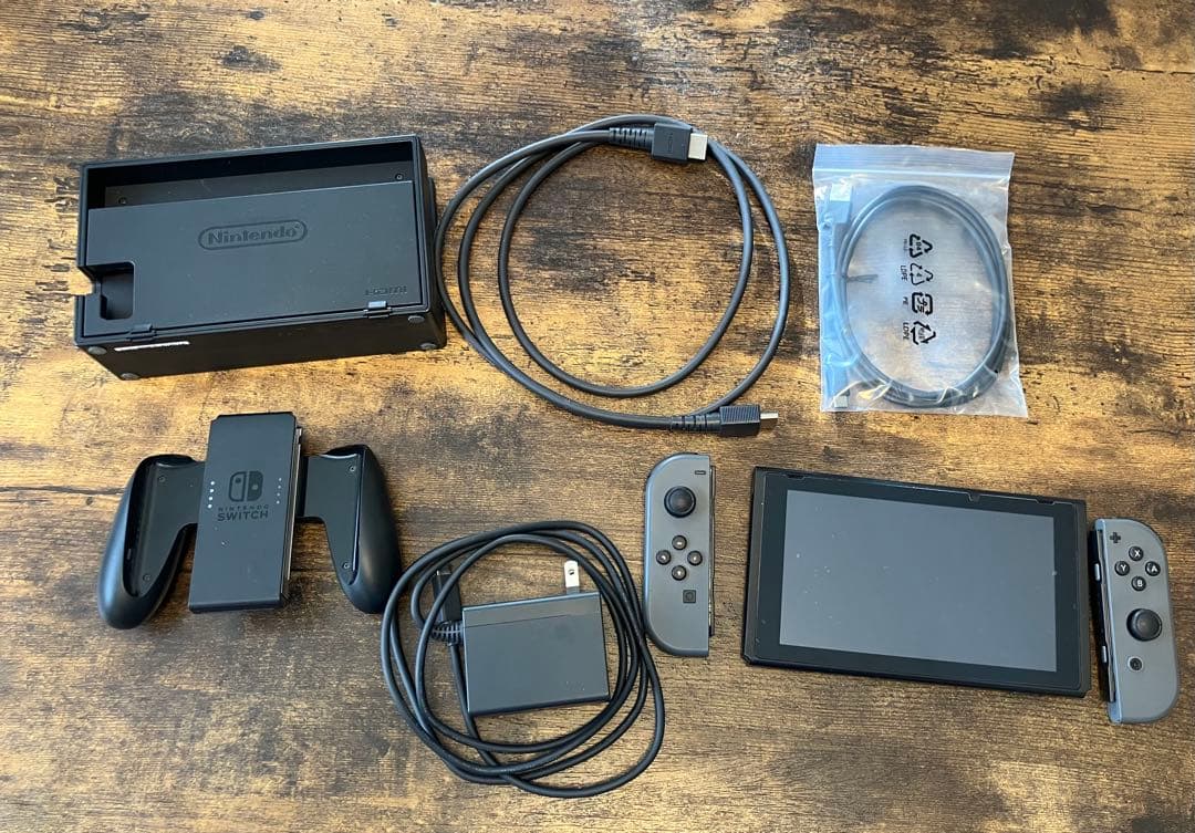 Nintendo Switch 本体とプロコントローラー2個セット