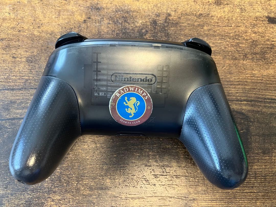 Nintendo Switch 本体とプロコントローラー2個セット