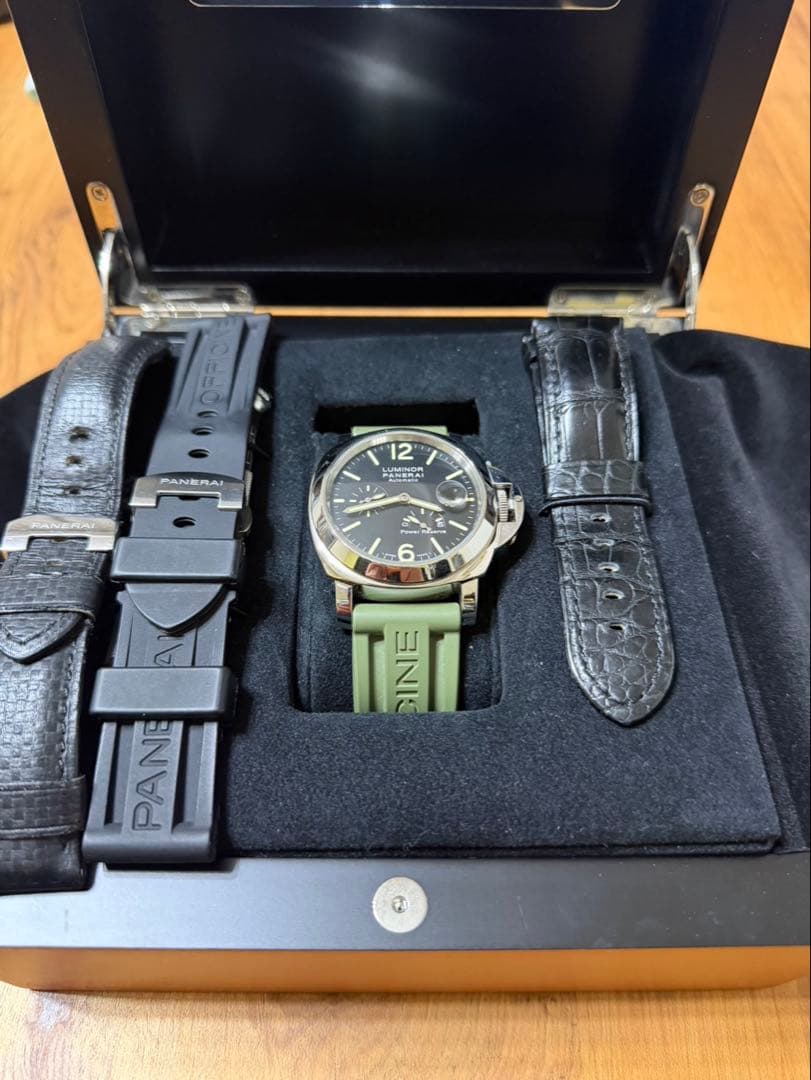 ジョニー　パネライ　PANERAI PAM00090 ルミノール