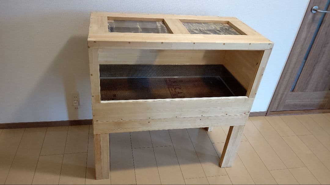 赤松集成材18ミリ幅90縦45奥行45蜜蝋オイル仕上げ アルミサッシ