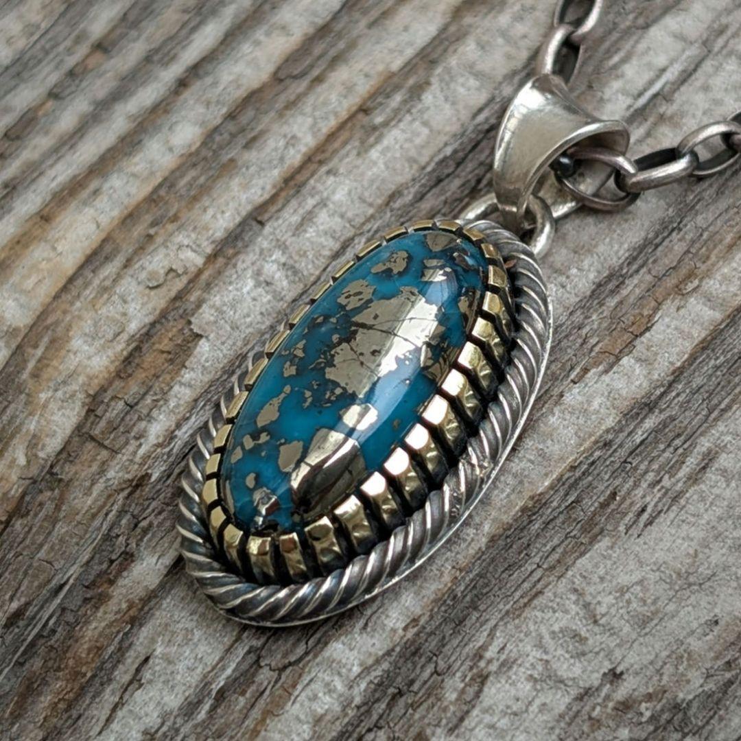 ハンドメイドのターコイズトップ ペンダントトップ インディアン