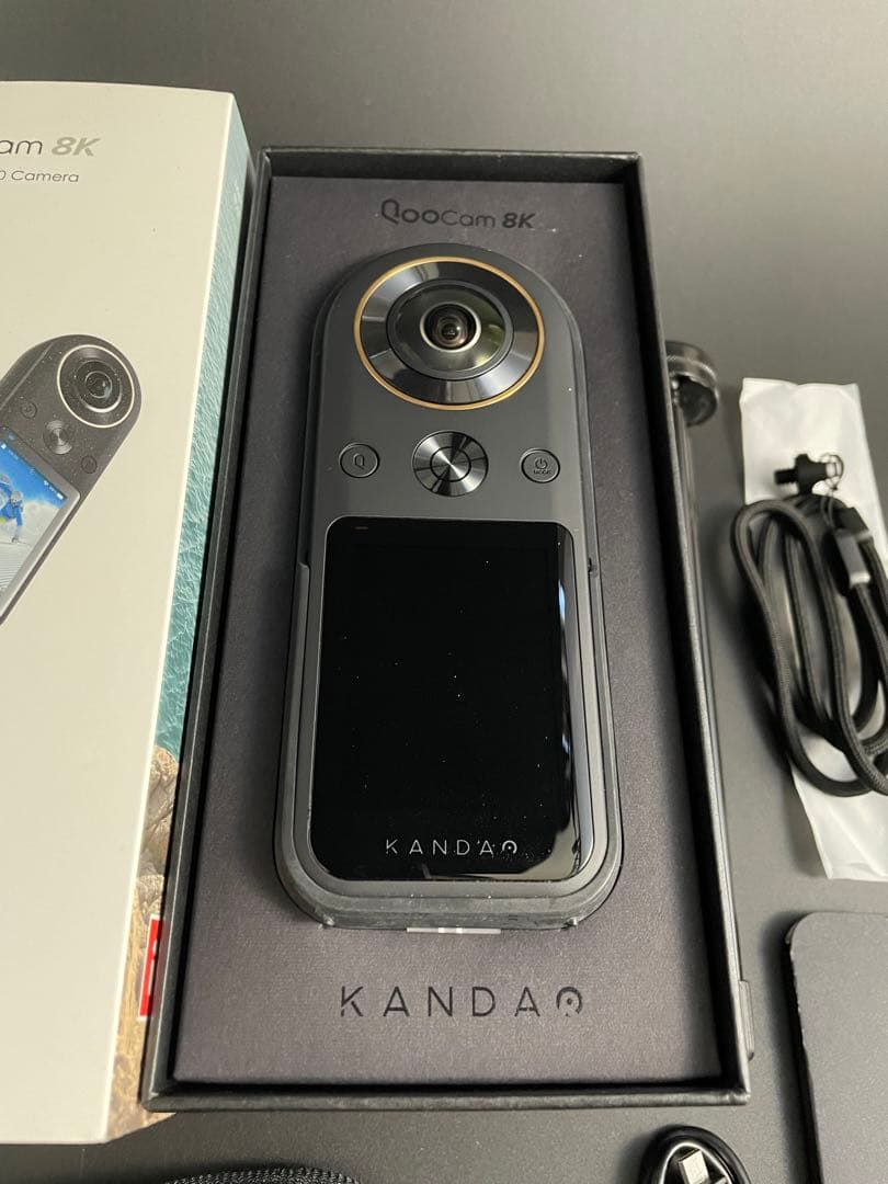Kandao Qoocam 8K 360度VRカメラ （一脚付き）