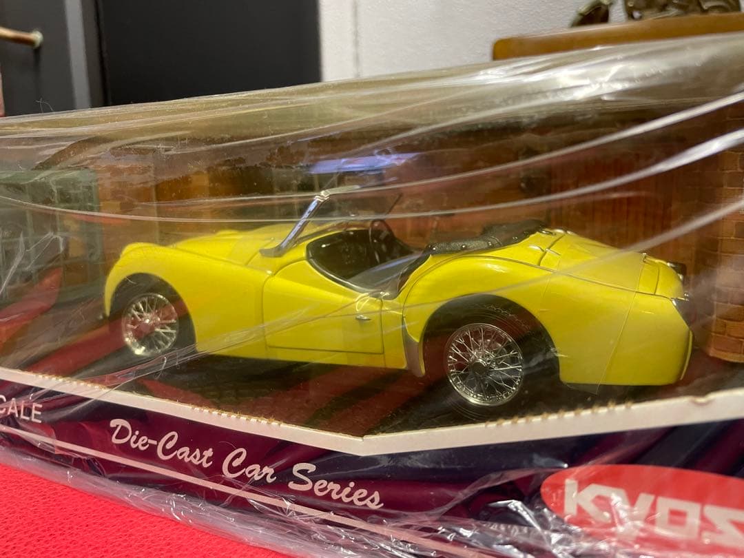 京商　トライアンフ