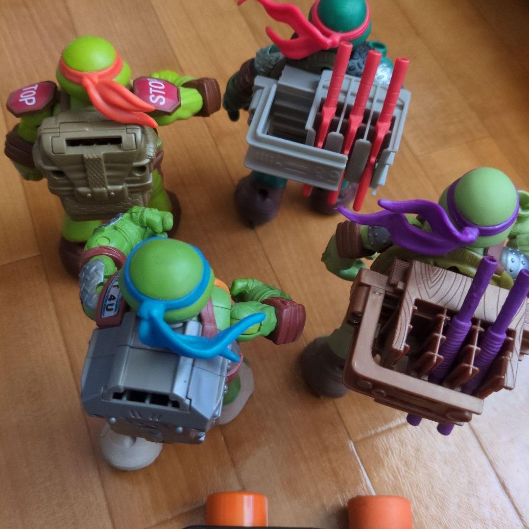 ミュータントタートルズ アメトイ フィギュア 4体セット スケボー