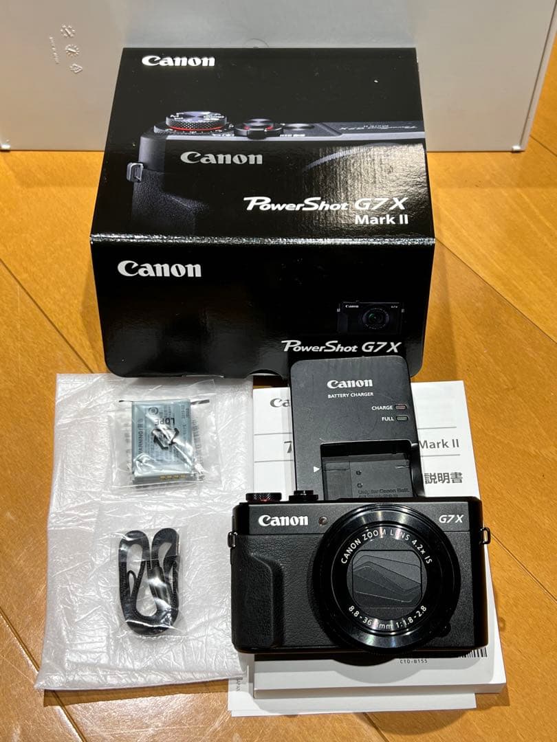 Canon PowerShot G7 X Mark II 本体と付属品