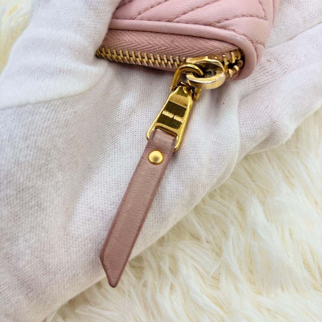 美品✨ミュウミュウ ケース ナッパインプントゥーレ マテラッセ ピンク