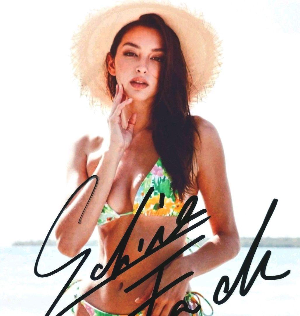 セリーヌ・ファラク直筆サイン入り2Lサイズ写真…②