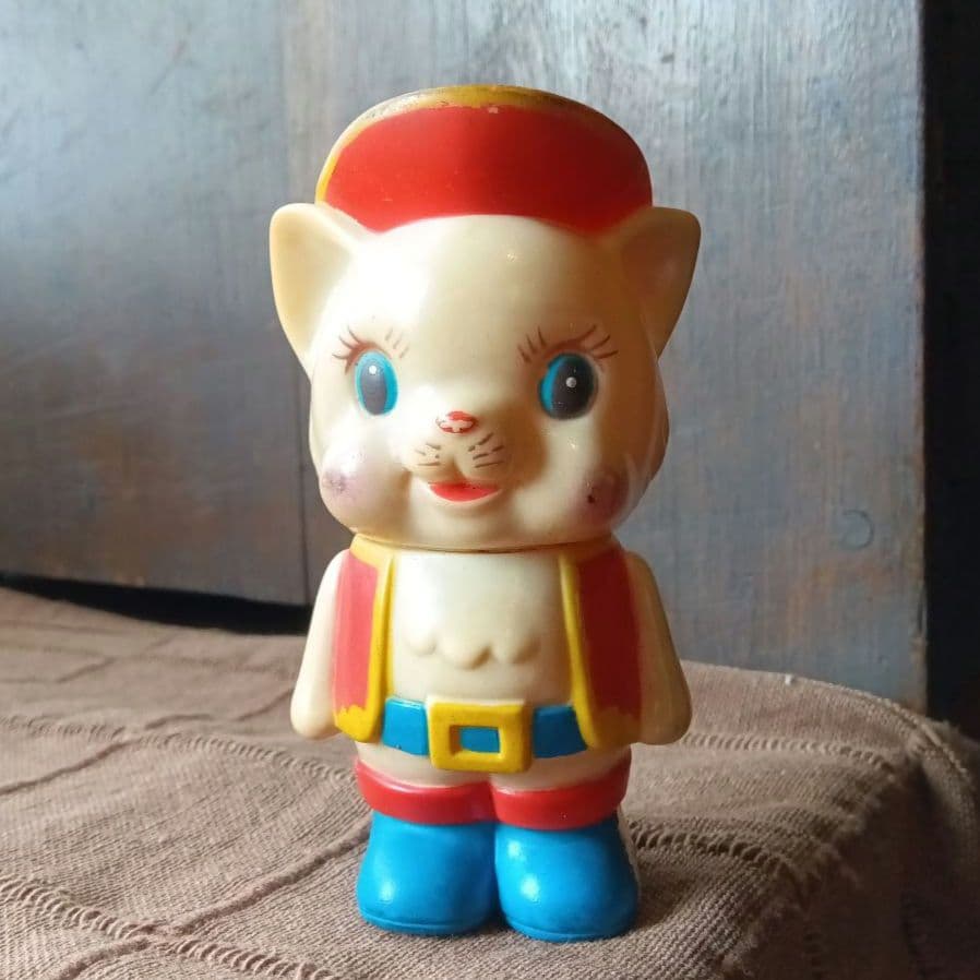 長靴をはいた猫 ソフトビニール人形 貯金箱 昭和レトロ ソフビ - メルカリ
