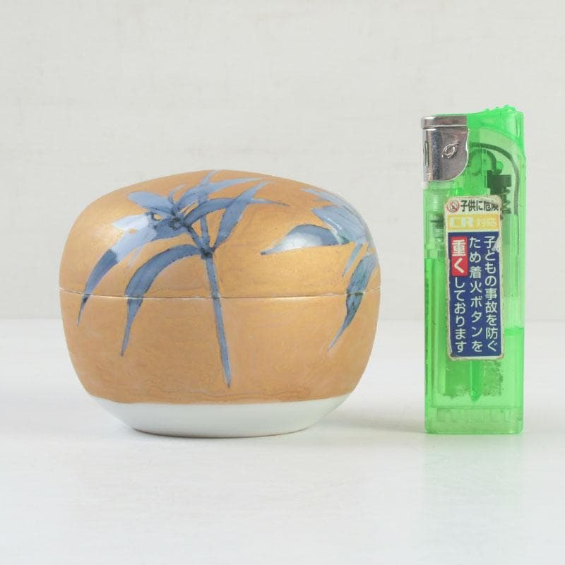 茶道具　染付金彩　りんどう図　御薄器　在銘　共箱　V　9482