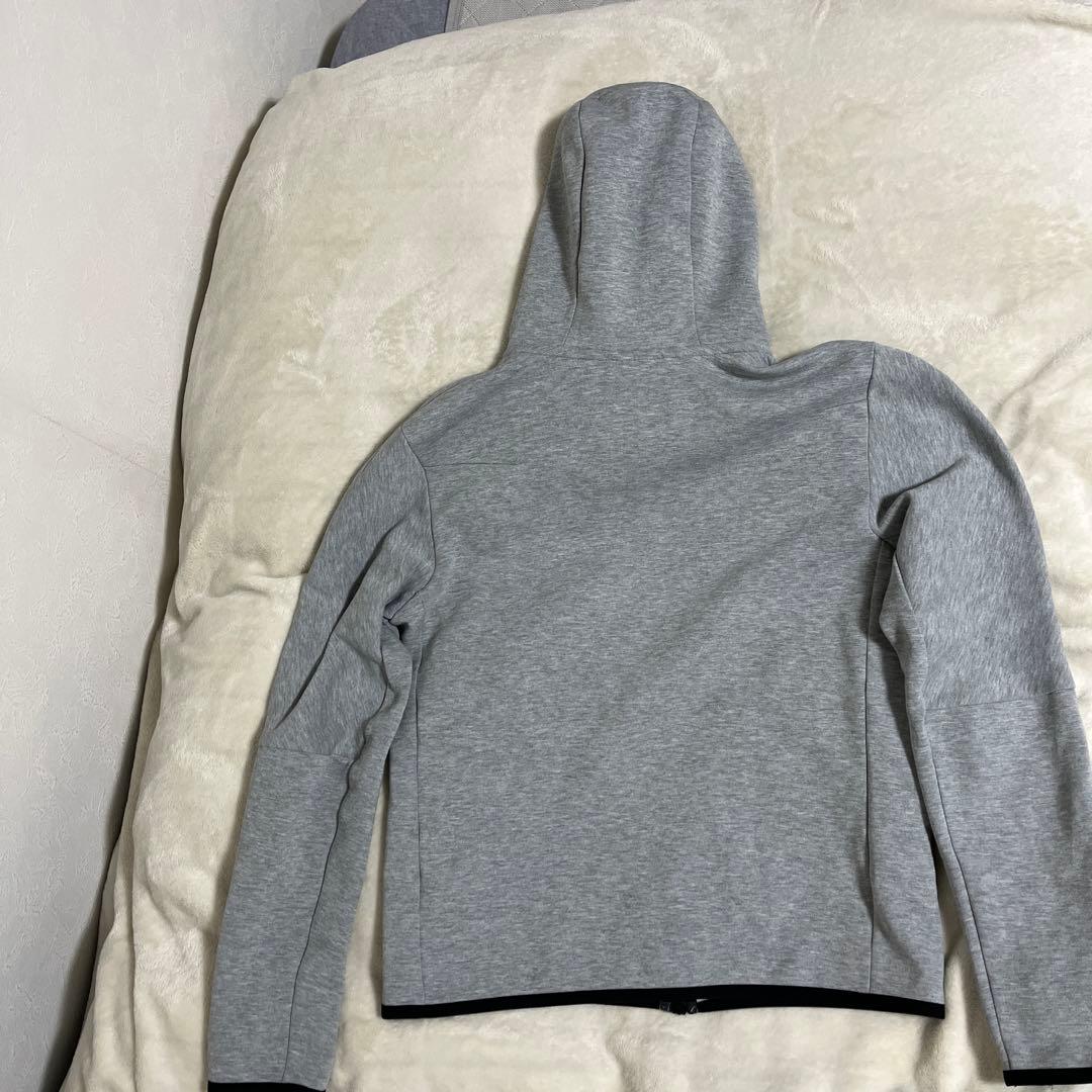 ナイキ　テックフリース　サイズM 美品