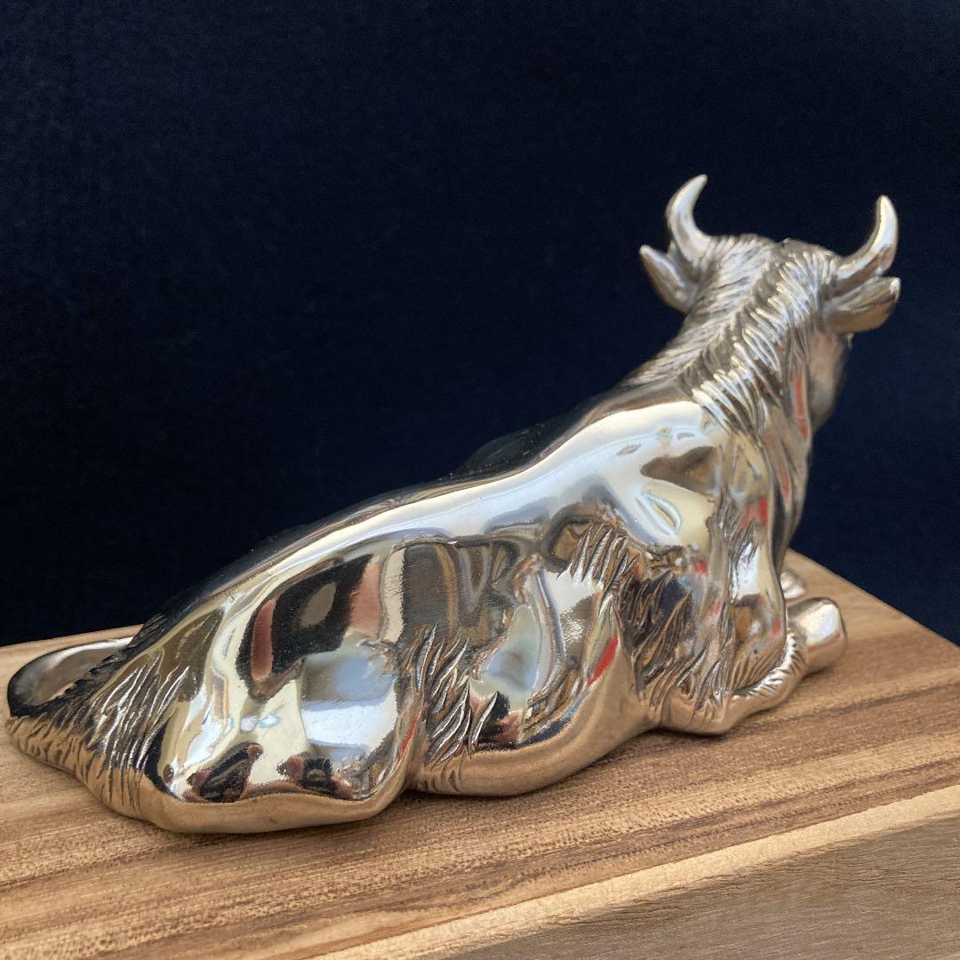 高村光雲 座牛 洋銀 置物 - メルカリ