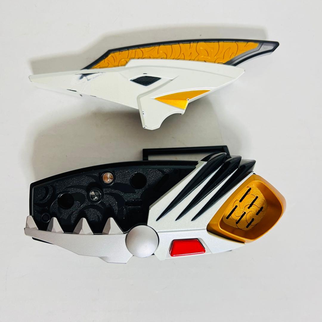 爆竜戦隊アバレンジャーダイノマインダー ステゴプレート・説明書付き動作確認済み