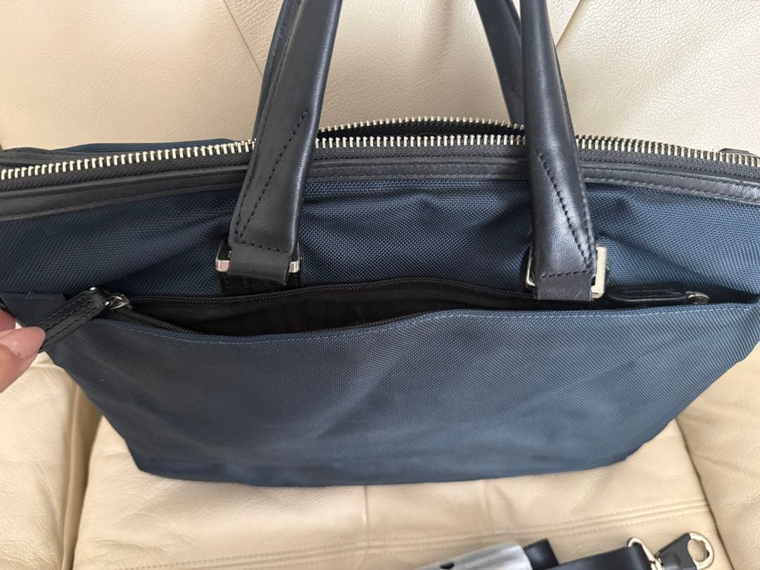 TUMI ネイビー ビジネスバッグ　JARVIS 未使用ストラップ・タグ付き