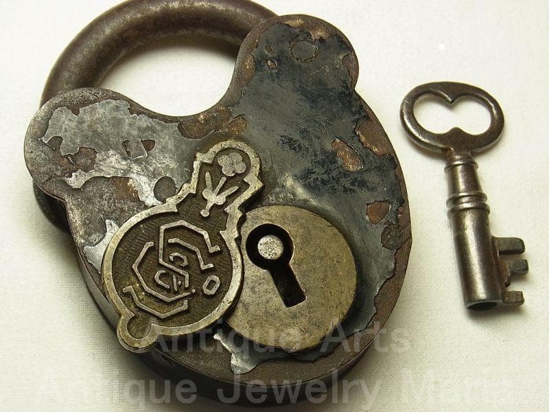 《p1049》《１８００年代》《熊・ミッキー顔》サージェント＆カンパニー 南京錠