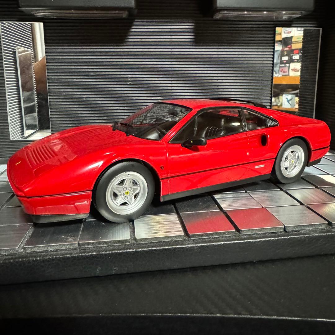 絶版未展示品 KKスケール 1/18 フェラーリ 328 GTB 1985