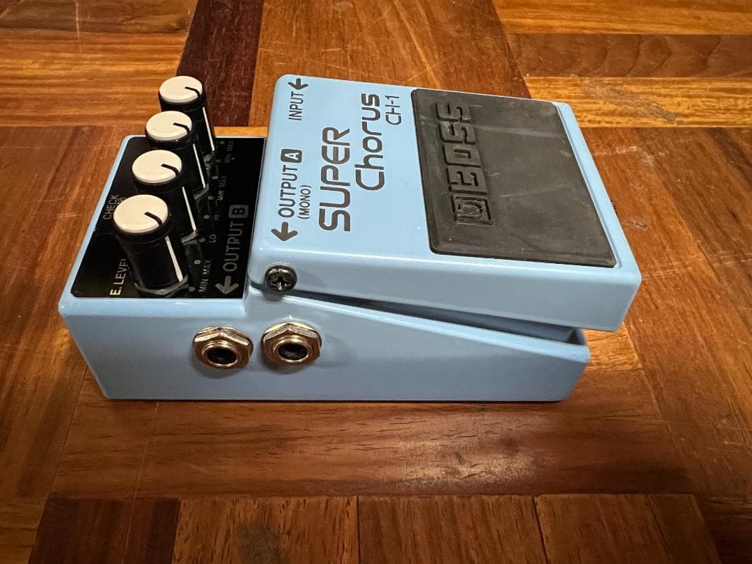 BOSS CH-1 SUPER　CHORUS　スーパーコーラス　ピンクラベル