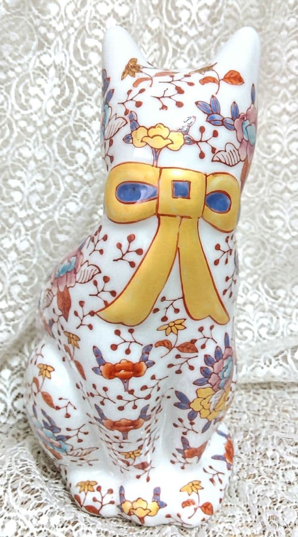 古伊万里 見返り猫 金彩赤絵 五彩絵付 置き物
