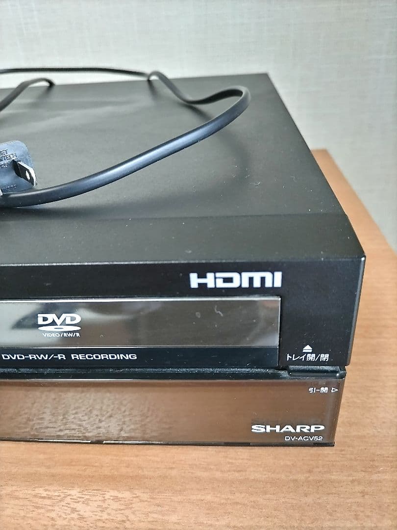 シャープ AQUOS DVD ビデオ一体型レコーダー　DV-ACV52