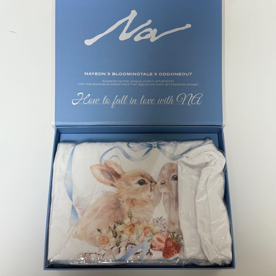 TWICE ナヨン　ABCD 知人限定 ギフト Tシャツ ポーチ キーリング