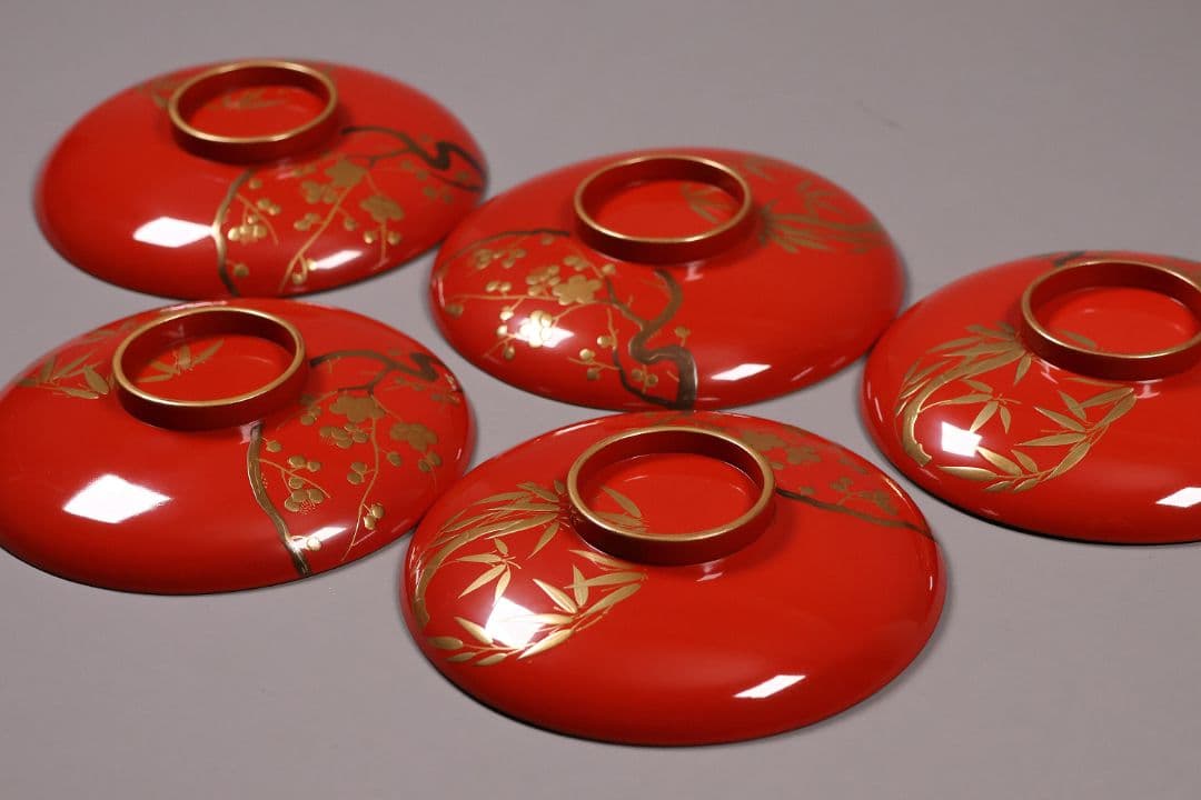 【CM247】時代木製漆器 松竹梅 金蒔絵 朱塗 引盃 五客 木製漆器 小皿 杯