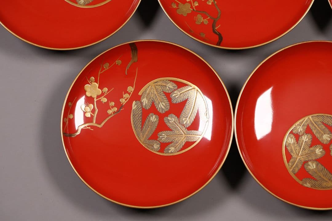 【CM247】時代木製漆器 松竹梅 金蒔絵 朱塗 引盃 五客 木製漆器 小皿 杯