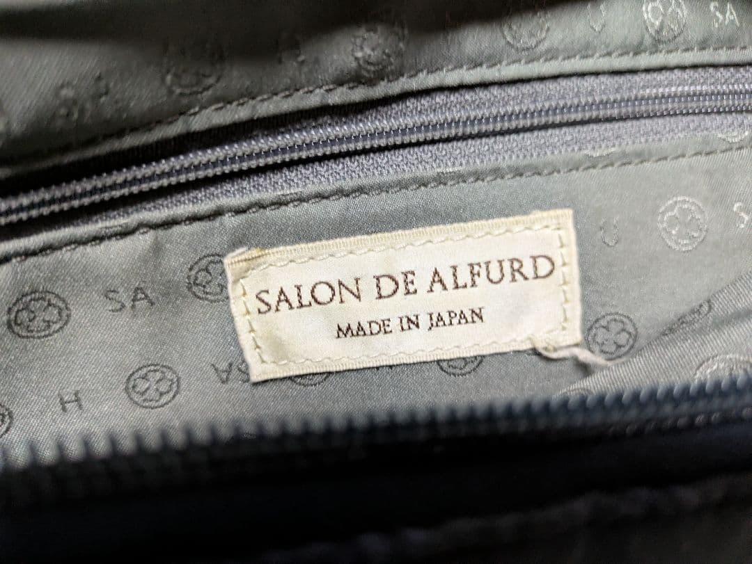 サロンドアルファード ワンショルダーバッグ