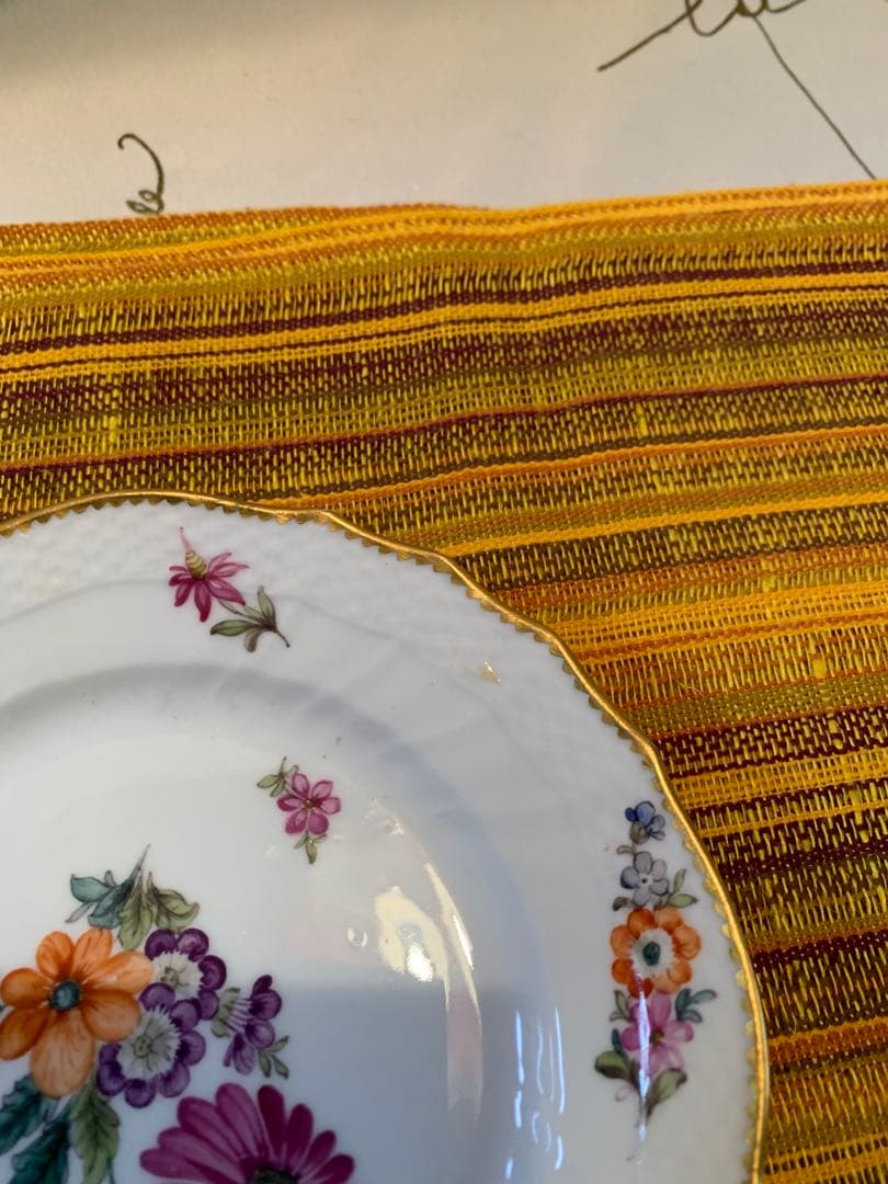 ロイヤルコペンハーゲン レアな1870年アンティークの花柄絵皿綺麗に描けて