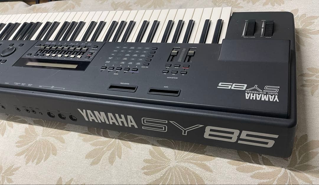 ヤマハ YAMAHA シンセサイザー SY85 日本製